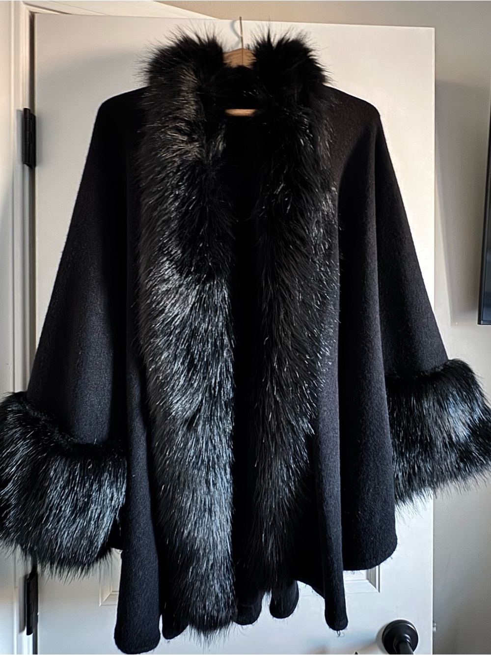 Black Faux Fur Trim Cape Sweater - Elegant Women's Outerwear